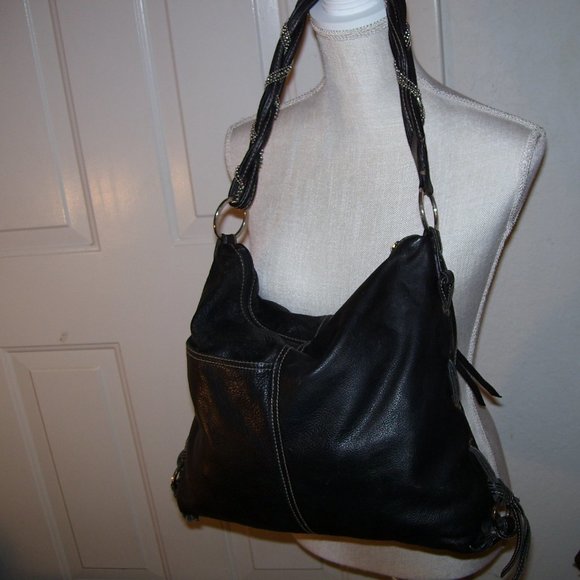 Fortuna Valentina Black Leather Shoulder Bag - Picture 12 of 15